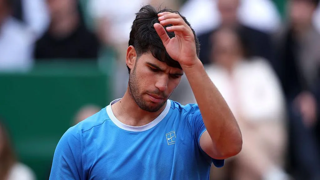 Barcelona Open: Carlos Alcaraz pulls out of tournament with wrist injury - BBC Sport
