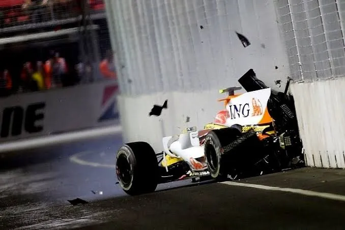 otd-15-years-ago-fernando-alonso-díaz-for-the-ing-renault-v0-hjjfoqfv9yqb1.jpg