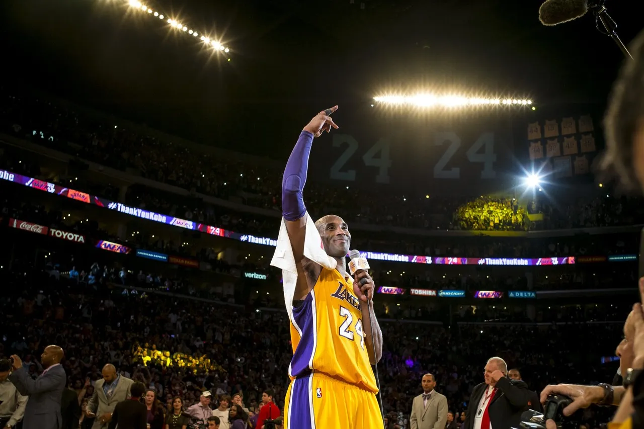 Kobe Bryant Ends NBA Career With 60-Point Game - WSJ