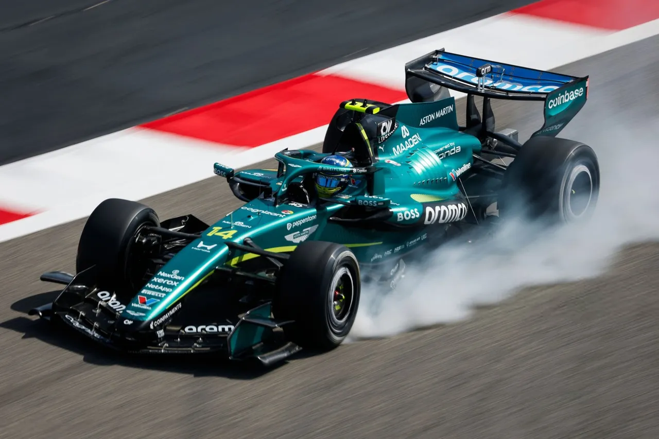 Formula 1 Testing in Bahrain - Day 2 (1).jpg